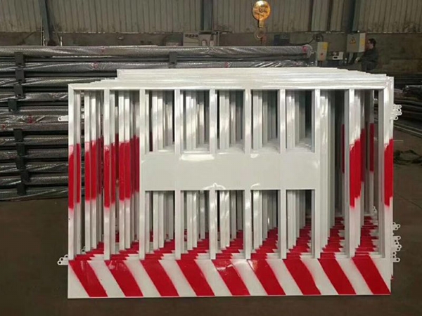 工地基坑防護(hù)欄桿