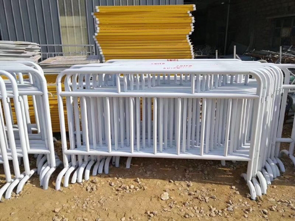 工地基坑防護(hù)欄桿